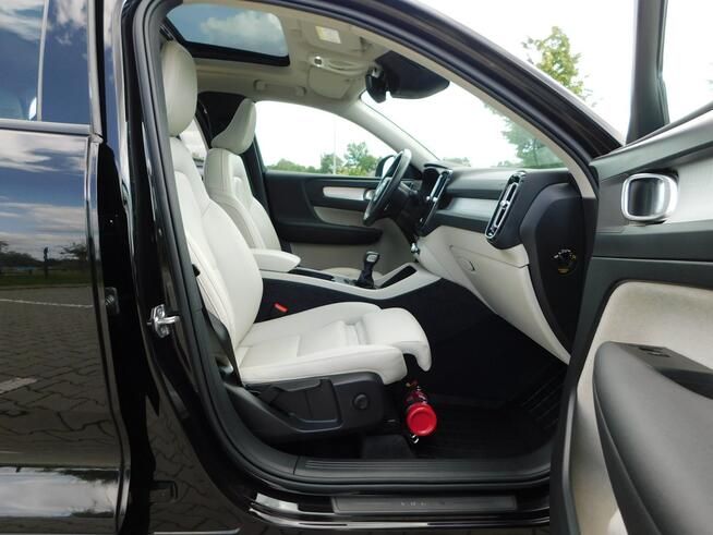 Volvo XC 40 z Gwarancja Panorama Dach Kamera Skóra Beżowa Żyrardów - zdjęcie 8