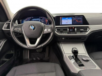 BMW Seria 3 318i aut Kombi Warszawa - zdjęcie 9