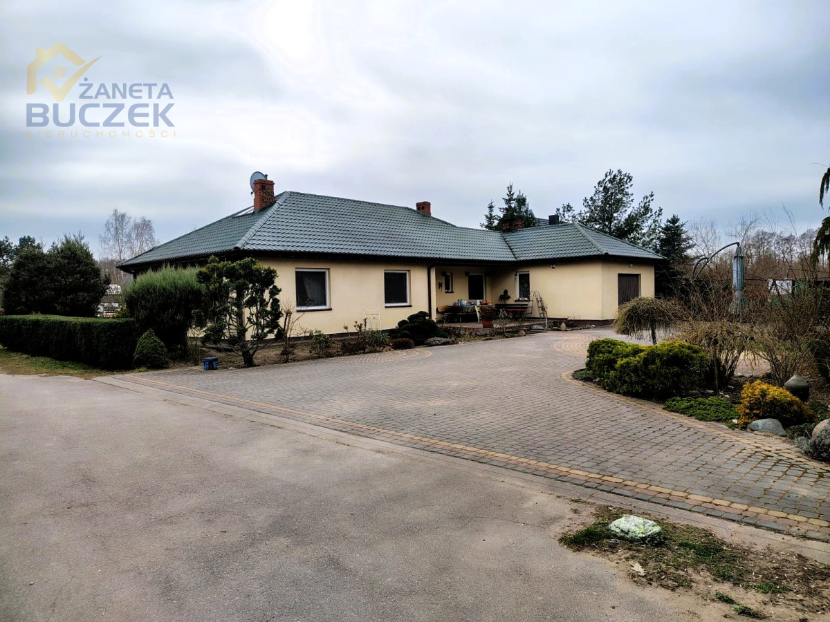 Sprzedam parterowy dom o pow. 129,1 m2 w Helence Helenka - zdjęcie 1