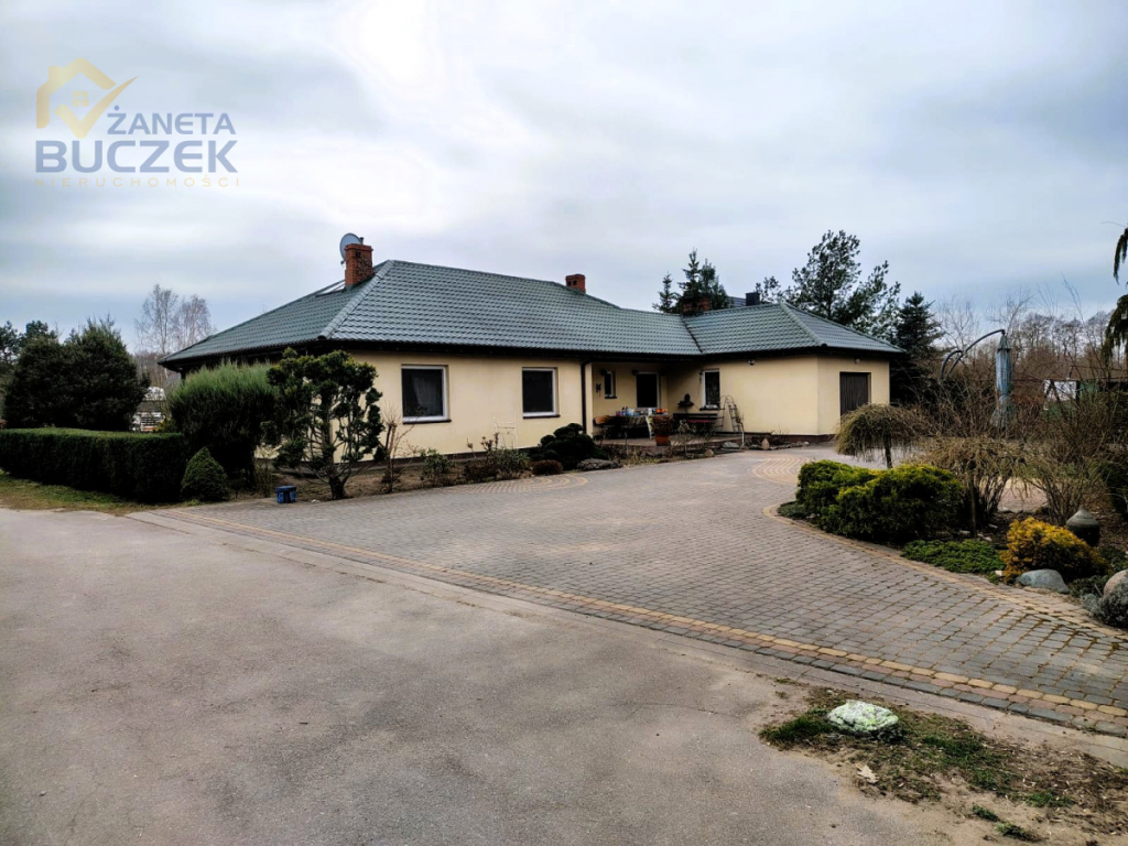 Sprzedam parterowy dom o pow. 129,1 m2 w Helence Helenka - zdjęcie 1