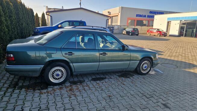 Mercedes Benz E 200 Krzyżanowice - zdjęcie 3