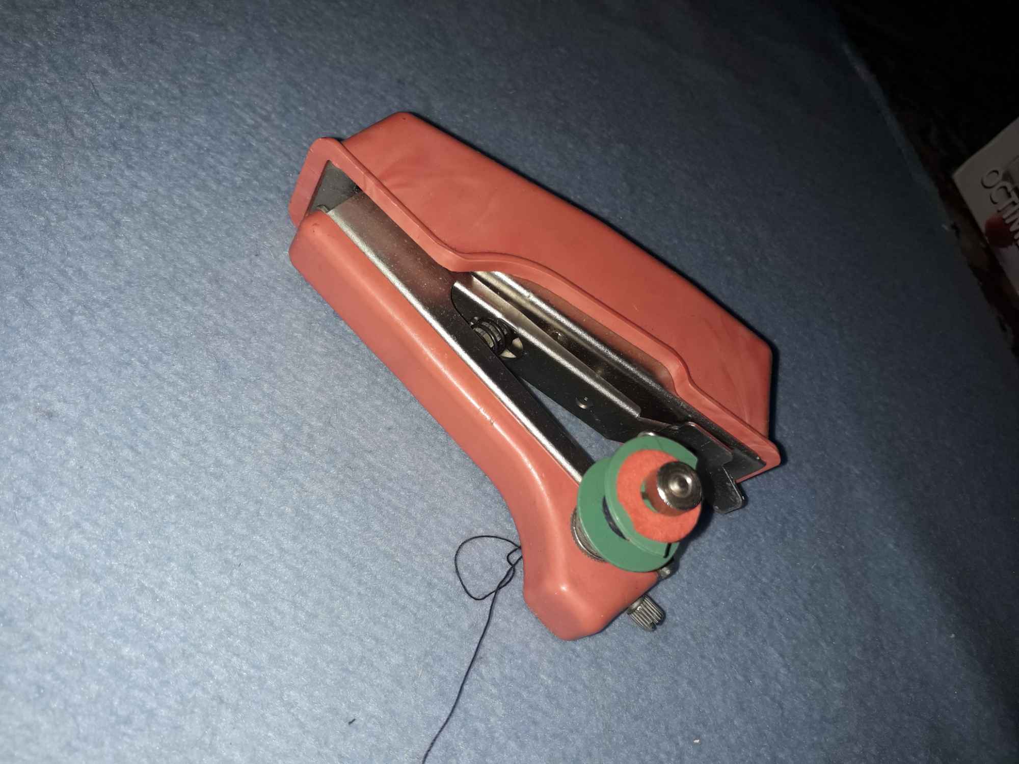 Maszyna do szycia turystyczna Bielany - zdjęcie 1