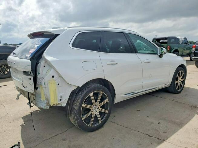 Volvo XC 60 / 4x4 / Najbogatsza wersja INSCRIPTION / niski przebieg Warszawa - zdjęcie 4