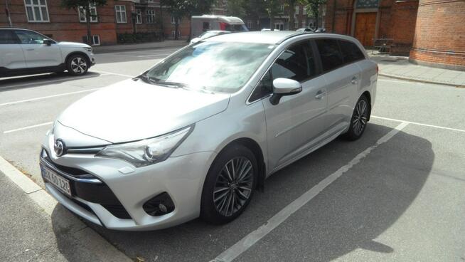 Toyota Avensis Sadlno - zdjęcie 3