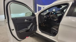 Mercedes GLA 200 7G-DCT Urban Grójec - zdjęcie 11