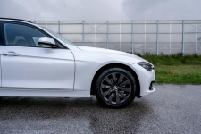 BMW 320d xDrive Touring, Salon PL, Bezwypadkowy, dod. komplet kół Warszawa - zdjęcie 8