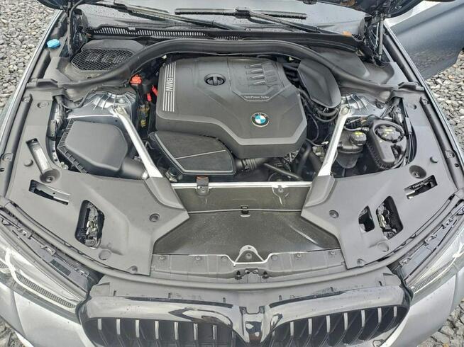 BMW M550i / xDrive / M-Pakiet / Niski przebieg / Tarnów - zdjęcie 11
