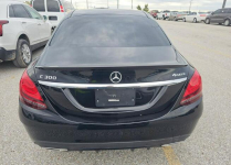 Mercedes C 300 4Matic / pakiet AMG / niski przebieg Tarnów - zdjęcie 6