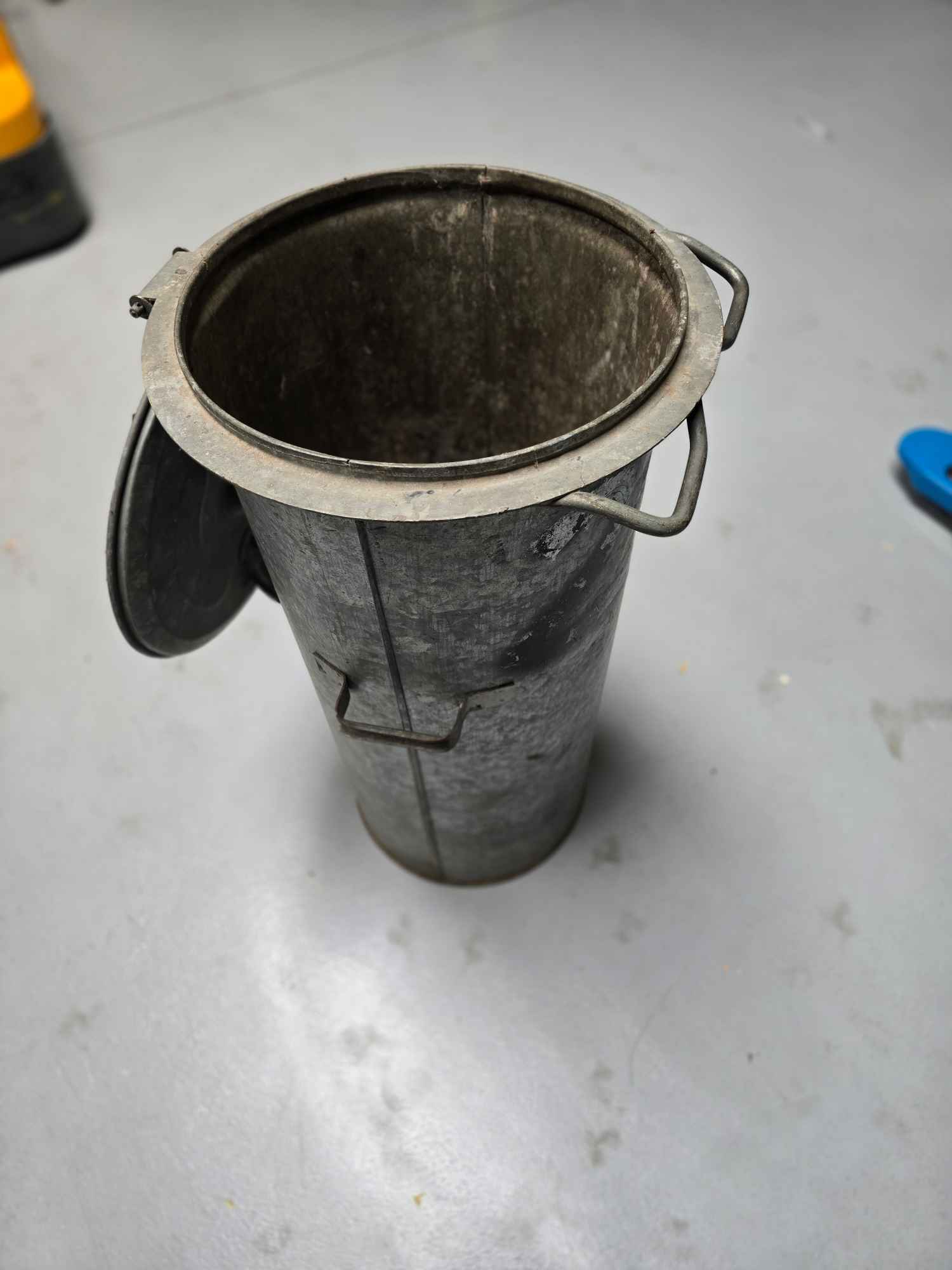 Metalowy pojemnik ocynkowany  na odpady Raszyn - zdjęcie 2