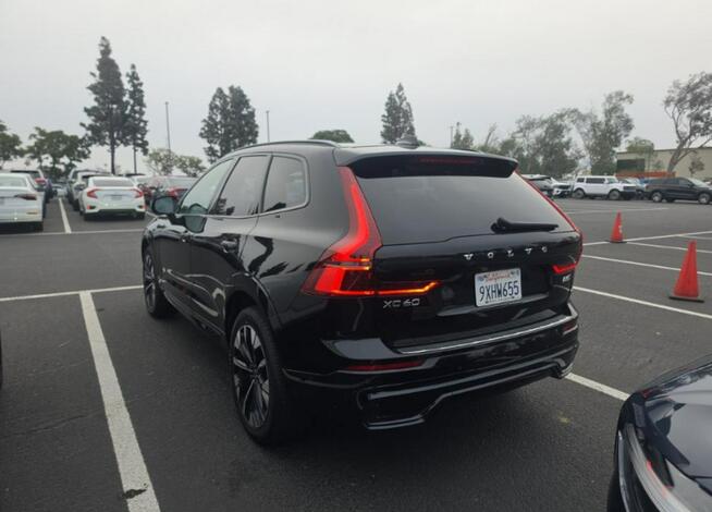 Volvo XC 60 Bogata wersja wyposażenia / AWD / B5 Chwaszczyno - zdjęcie 5