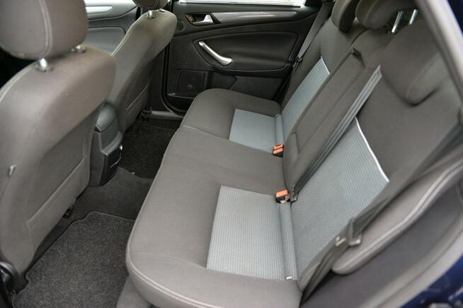 Ford Mondeo 2.0 145KM LED SONY Czujnik przód tył Climatronic Alufelgi Dąbrowa Górnicza - zdjęcie 10