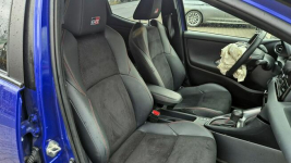 Toyota Yaris 1.5 GR SPORT 130KM Hybryda Alu 18 Skóra grzana kierownica Świętoszówka - zdjęcie 11