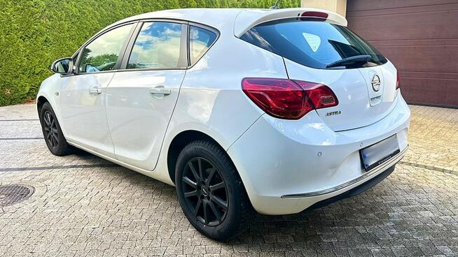 Opel Astra J 1.6i 116KM MPI 5Drzwi Lift Biała Bardzo Ładna WażneOpłaty Wrocław - zdjęcie 4