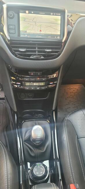 Sprzedam Auto Peugeot 2008 55tys. navi panorama kamera Gorzów Wielkopolski - zdjęcie 8