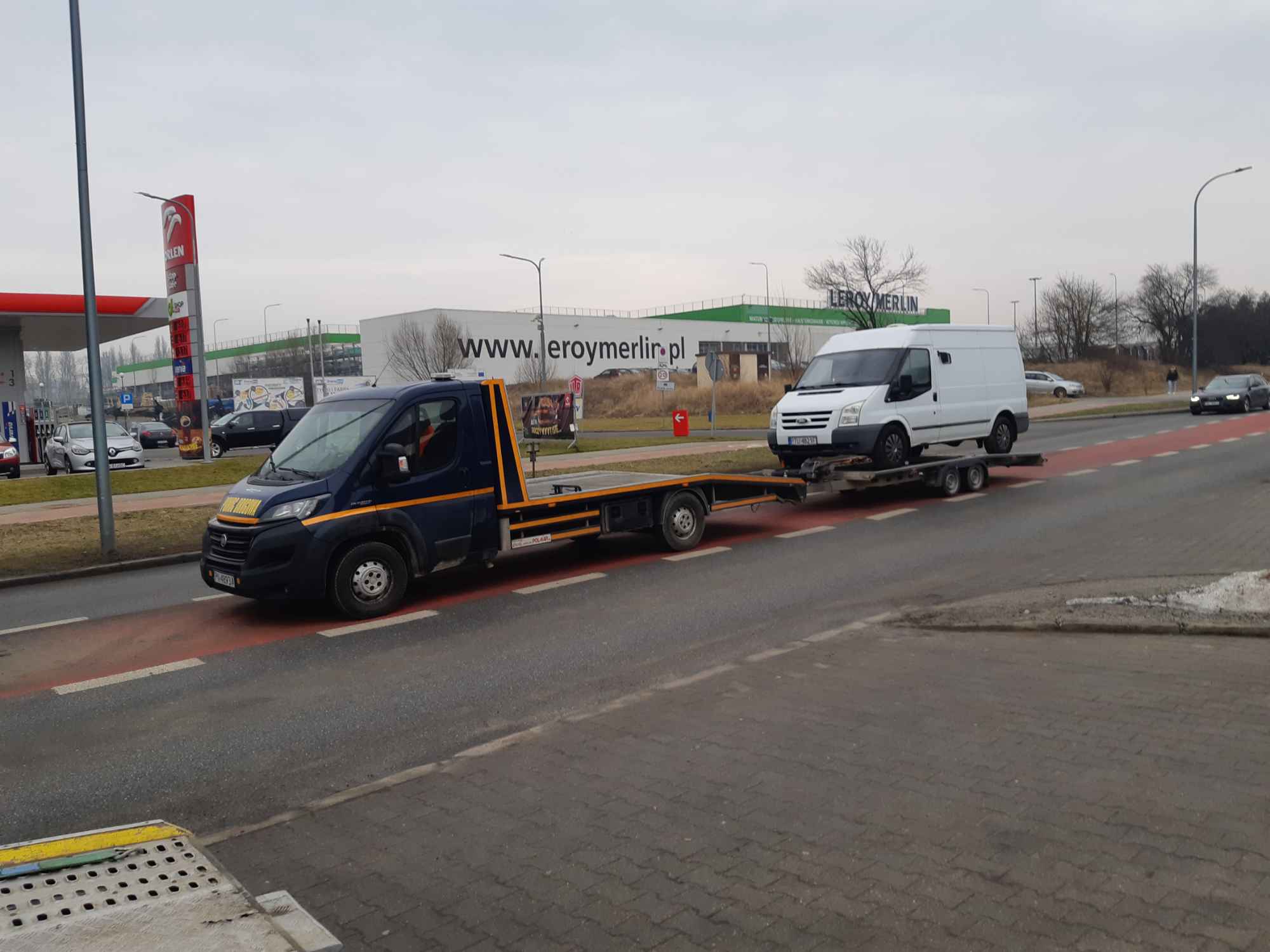 Holowanie pojazdów, pomoc drogowa Konin 24H Laweta Mikuch Konin - zdjęcie 4