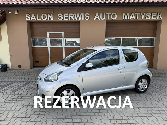 Toyota Aygo !! Rezerwacja !! Orzech - zdjęcie 1