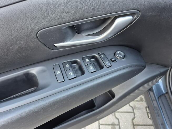 Hyundai Tucson 1.6 T-GDI 150 KM 2WD 6 MT Wersja Modern SalonPL FV23% Poznań - zdjęcie 12