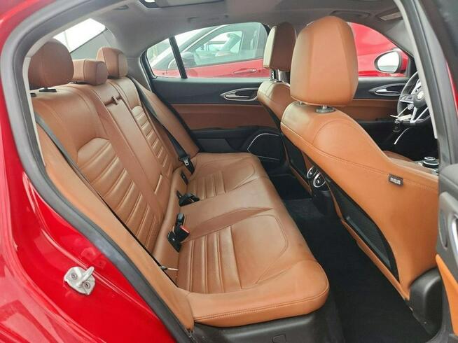 Alfa Romeo Giulia 4x4  / niski przebieg / automat Tarnów - zdjęcie 10