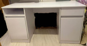 Używane biurko białe