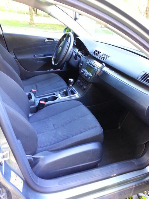 Volkswagen Passat B6 2.0 TDI Comfortline Leńcze - zdjęcie 10