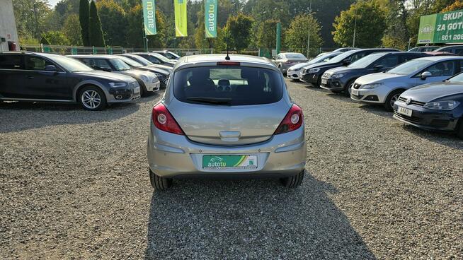 Opel Corsa Active 1.4 benzyna Zieleniewo - zdjęcie 8