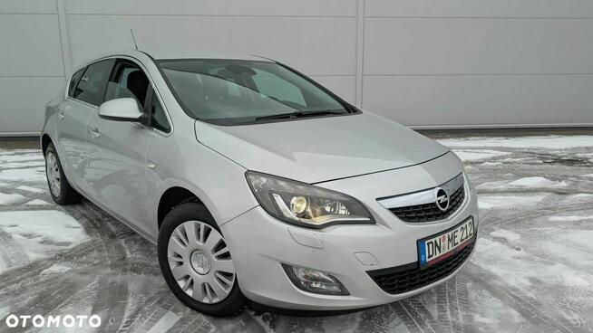 Opel Astra 2.0 CDTI DPF Innovation Poręba - zdjęcie 2