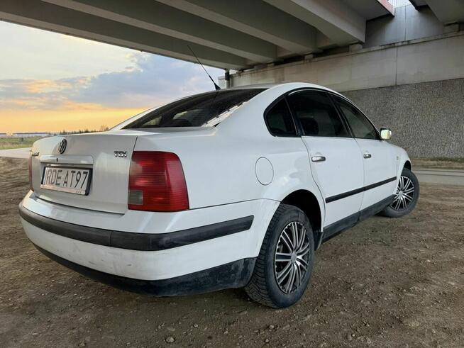 ** VW Passat 1.9 TDI ** Ładny Zadbany ** Ekonomiczny ** 2000 Dębica - zdjęcie 4