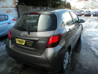 sprzedam ładną TOYOTE YARIS z 2016r  1.3 benz 100KM udziela.GW Lublin - zdjęcie 6