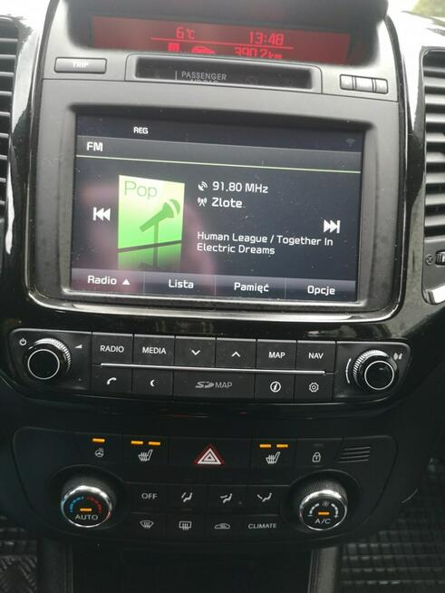 Kia Venga 1.4 16v 90KM Klimatr Navi Kamera Salon PL Serwis Gwarancja Strzegom - zdjęcie 12
