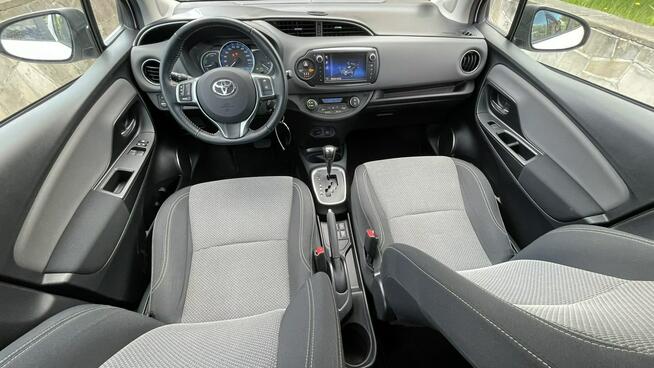 Toyota Yaris Hybrid 100 Premium EU6 Wąchock - zdjęcie 11