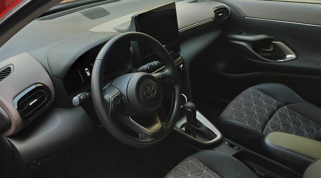 Toyota Yaris Cross Hybryd automat 130 KM 1500 cm^3 Gniezno - zdjęcie 8