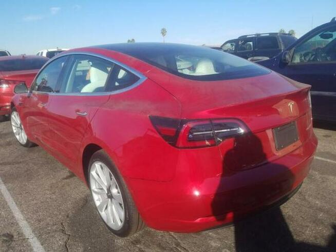 Tesla Model 3 2020, Long Range, 4x4, porysowany lakier Warszawa - zdjęcie 3