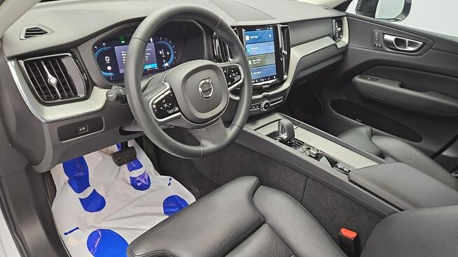 Volvo XC 60 B4 B Plus Dark aut ! Z Polskiego Salonu ! Faktura Vat ! Warszawa - zdjęcie 9