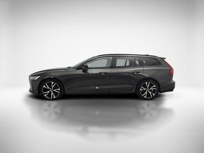 Volvo V60 B4 D Plus Dark aut ! Z Polskiego Salonu ! Faktura VAT ! Warszawa - zdjęcie 2