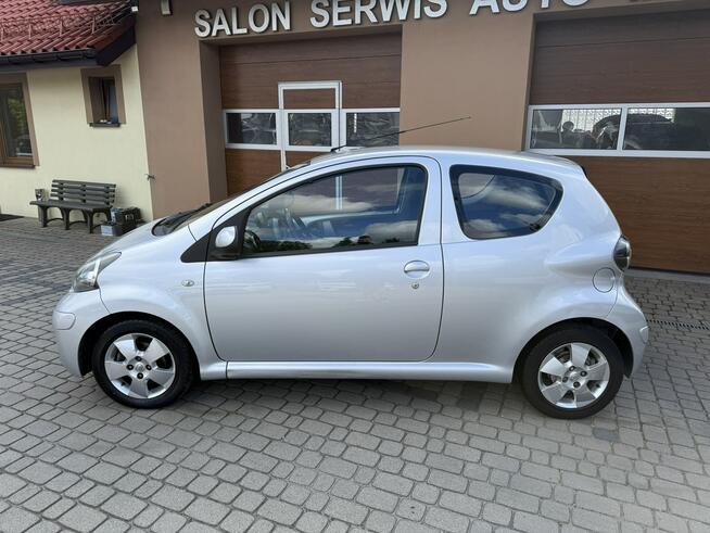 Toyota Aygo 1,0 68KM  Klimatyzacja Orzech - zdjęcie 11