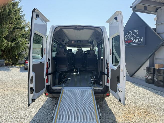 Renault Master 9-osobowy średniak L2H2 inwalida rampa stopień klima Warszawa - zdjęcie 6