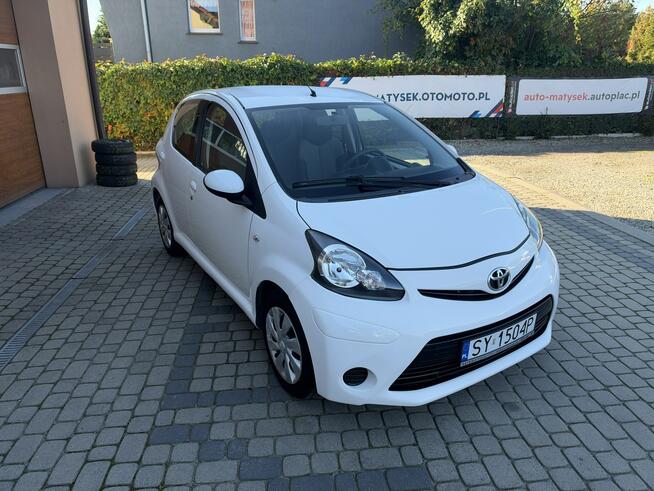 Toyota Aygo 1,0 68KM  Klimatyzacja  Bluetooth Orzech - zdjęcie 3