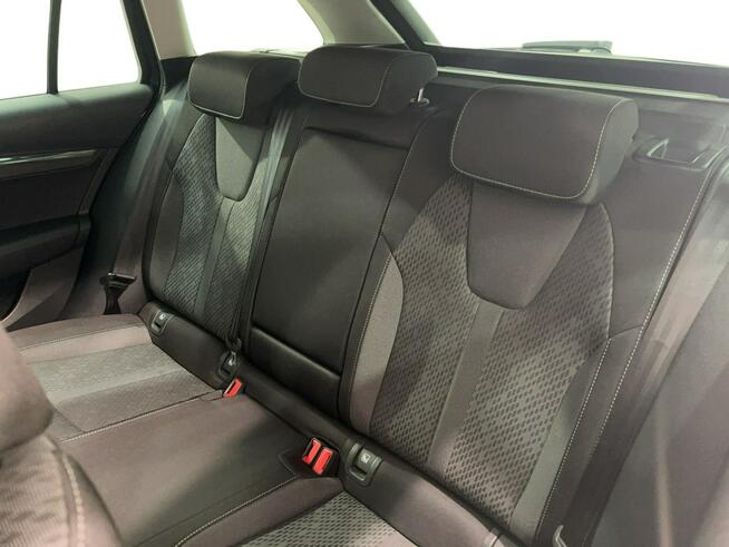 Skoda Octavia 1.5 TSI e-Tec Style DSG Kombi Warszawa - zdjęcie 12