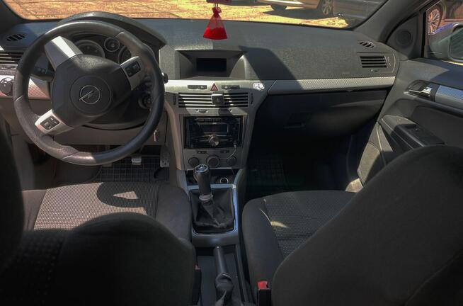 Opel Astra H GTC Wałbrzych - zdjęcie 2