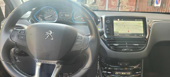 Sprzedam Auto Peugeot 2008 49,900tys. navi panorama kamera Gorzów Wielkopolski - zdjęcie 11