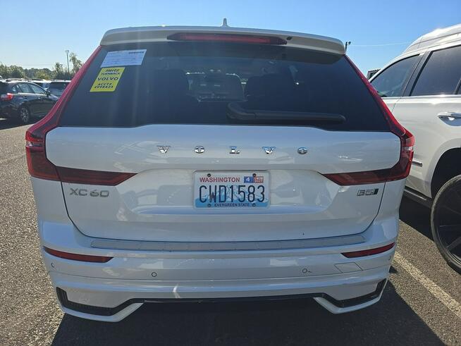 Volvo XC 60 Najwyższa wersja wyposażenia ULTRA / AWD / B5 Warszawa - zdjęcie 5
