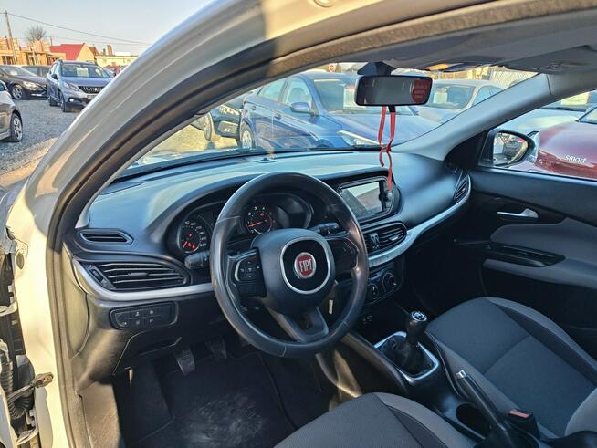 Fiat Tipo 1.3 Multijet 95 KM Zarejestrowany Oryginalny Przebieg Twardów - zdjęcie 8