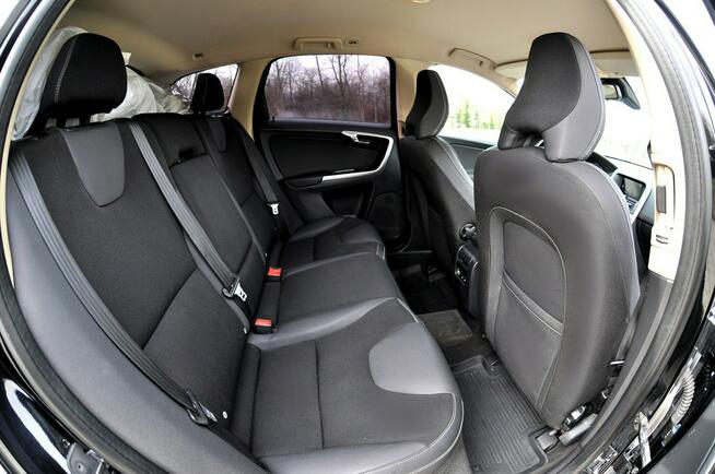 Volvo XC 60 2,0 163KM_D3_Automat_Xenon_Led_4 x Grzane_Parktronik Płock - zdjęcie 9