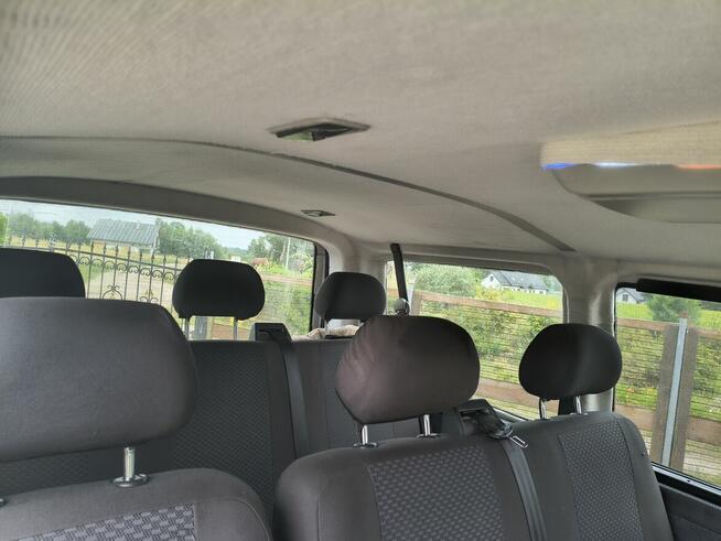 Volkswagen Transporter T5 2,0 CDI rok 2009 lift Kartuzy - zdjęcie 12