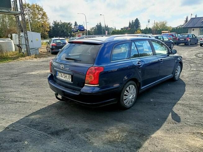Toyota Avensis 2.2 D-4D 150km 05r Tarnów - zdjęcie 4