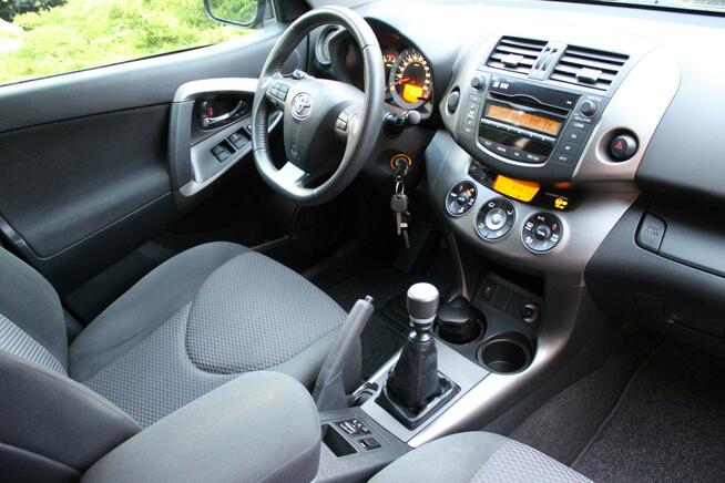 Toyota RAV-4 Benzyna 158 KM Przebieg 120 tys km Opłacony Lubań - zdjęcie 9