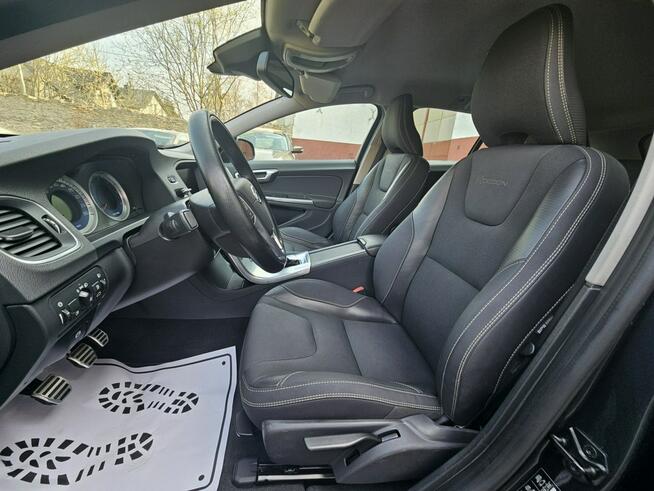 Volvo V60 R-Design* Bardzo Ładne i Zadbane* Rok GWARANCJI Opoczno - zdjęcie 8