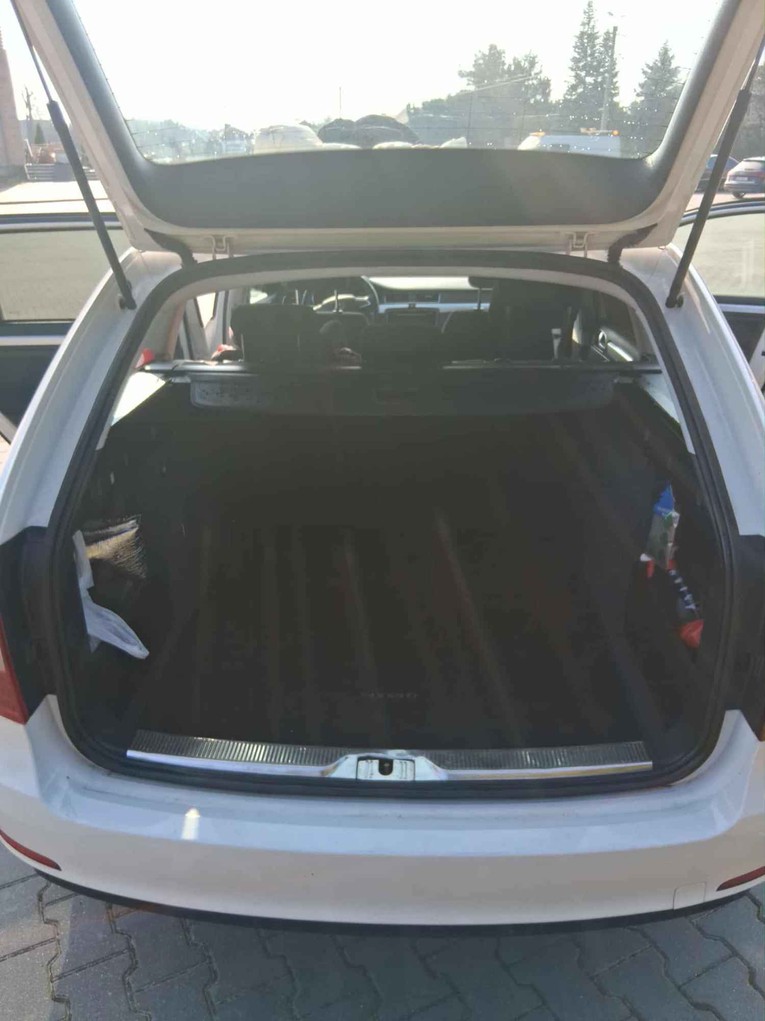 Sprzedam Škoda Superb 2.0 TDI 2013r. Ostrów Mazowiecka - zdjęcie 8