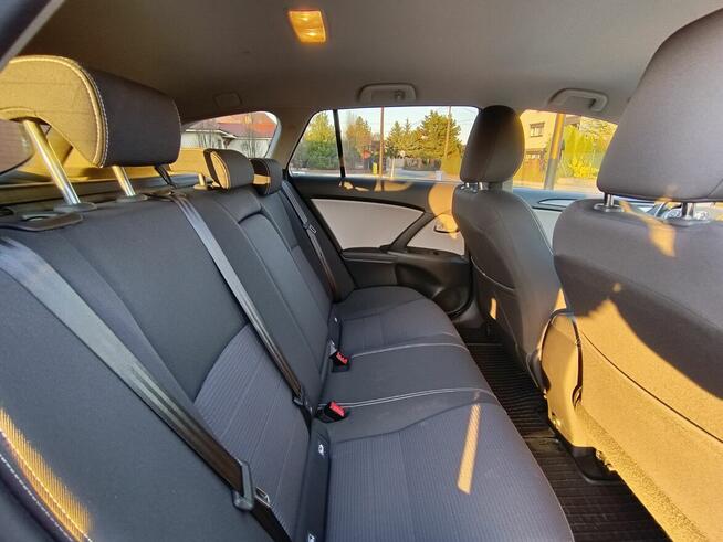 Toyoa Avensis S-Edition NISKI PRZEBIEG bogata wersja Kalisz - zdjęcie 11