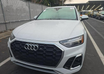 Audi Q3 PREMIUM PLUS / S-Line / niski przebieg Cieszyn - zdjęcie 2
